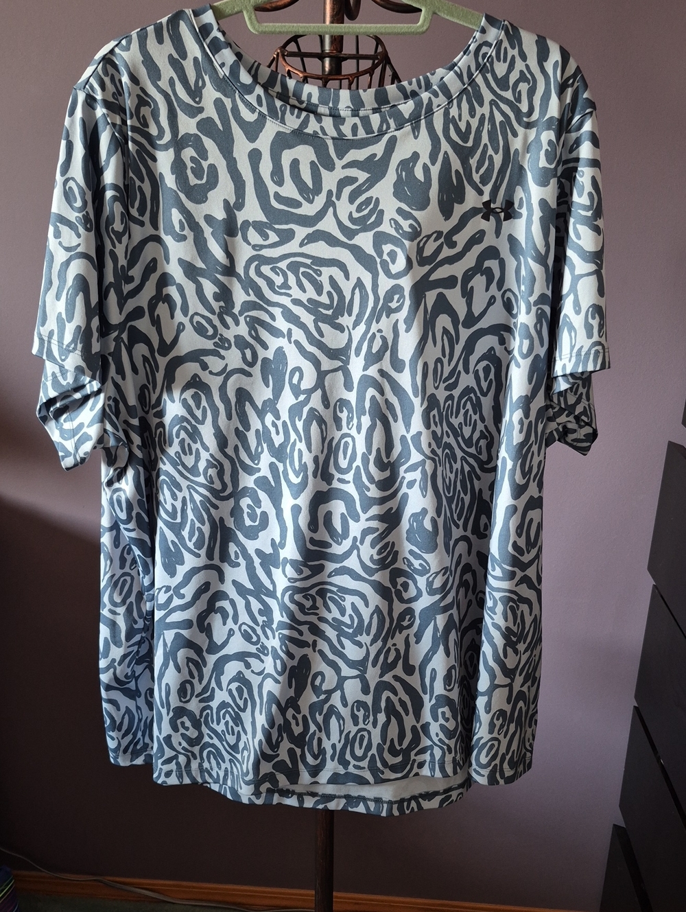 Under Armour Light Blue and Navy Animal-Print Short Sleeve Tee
